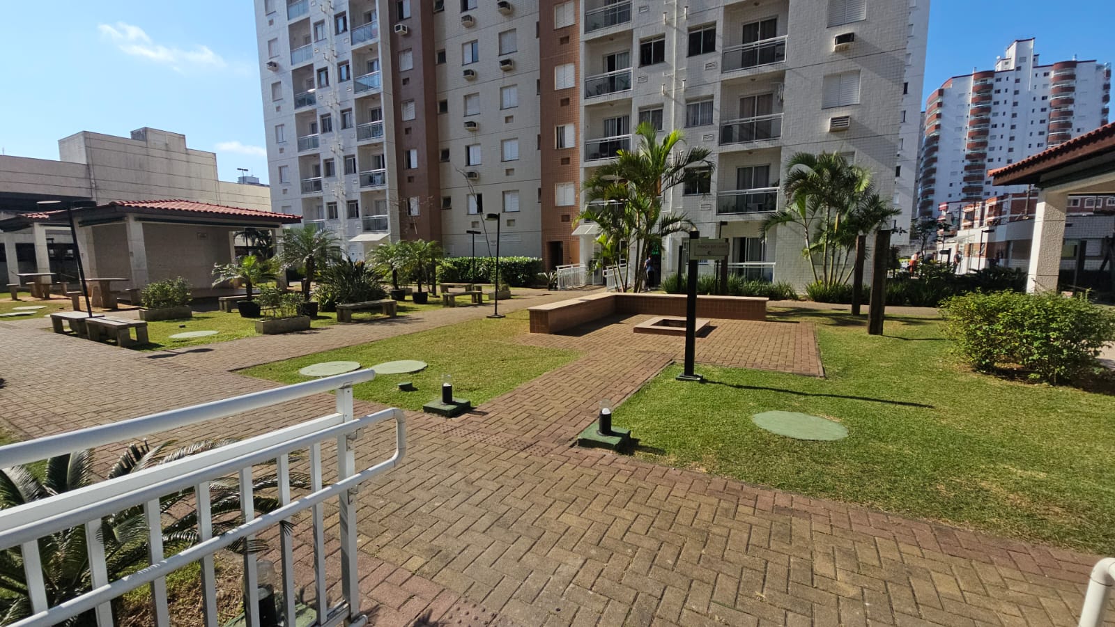 c0b3ab7d-9fd4-48c4-998e-f35c7b9196be